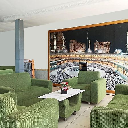 Oyo 2611 Hotel Krui Syariah Zewnętrze zdjęcie