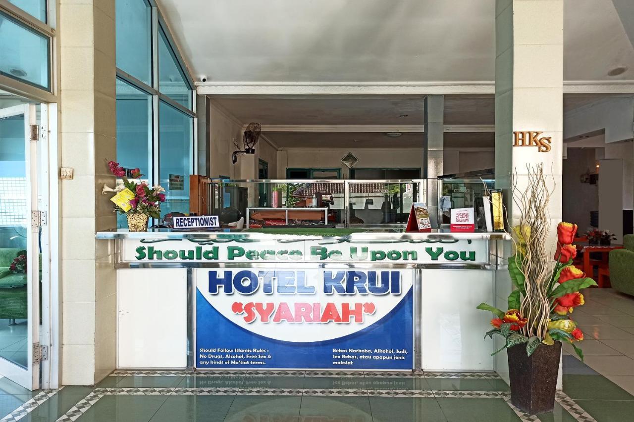 Oyo 2611 Hotel Krui Syariah Zewnętrze zdjęcie