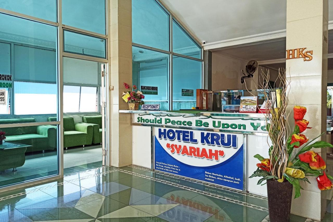 Oyo 2611 Hotel Krui Syariah Zewnętrze zdjęcie
