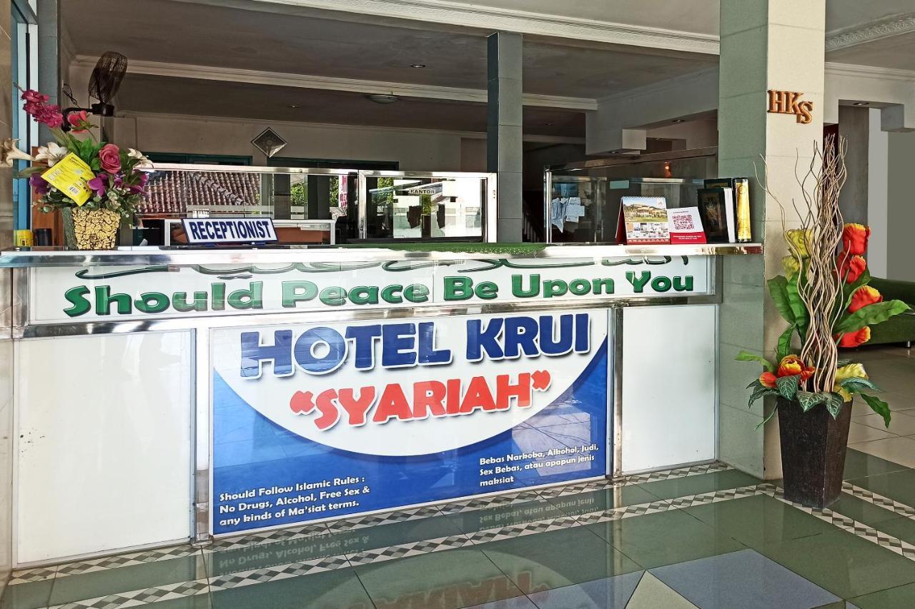 Oyo 2611 Hotel Krui Syariah Zewnętrze zdjęcie