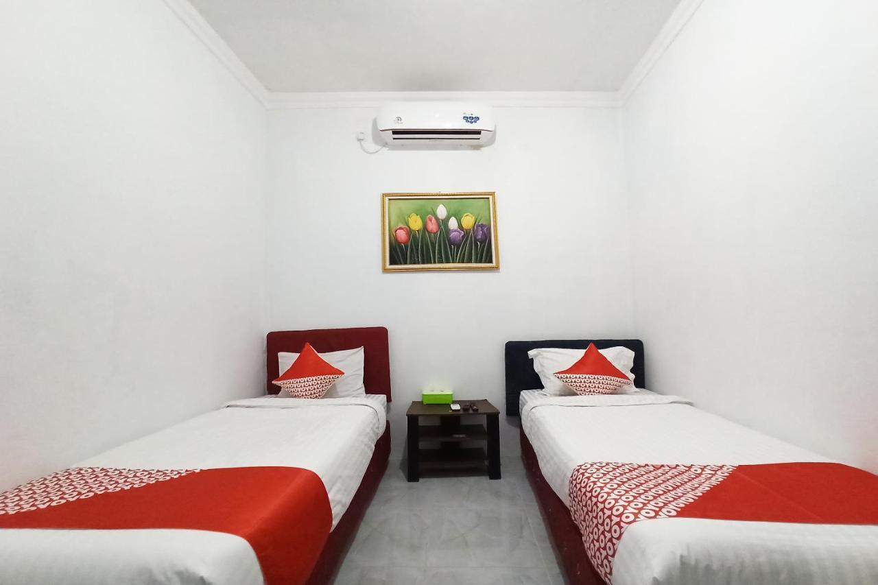 Oyo 2611 Hotel Krui Syariah Zewnętrze zdjęcie