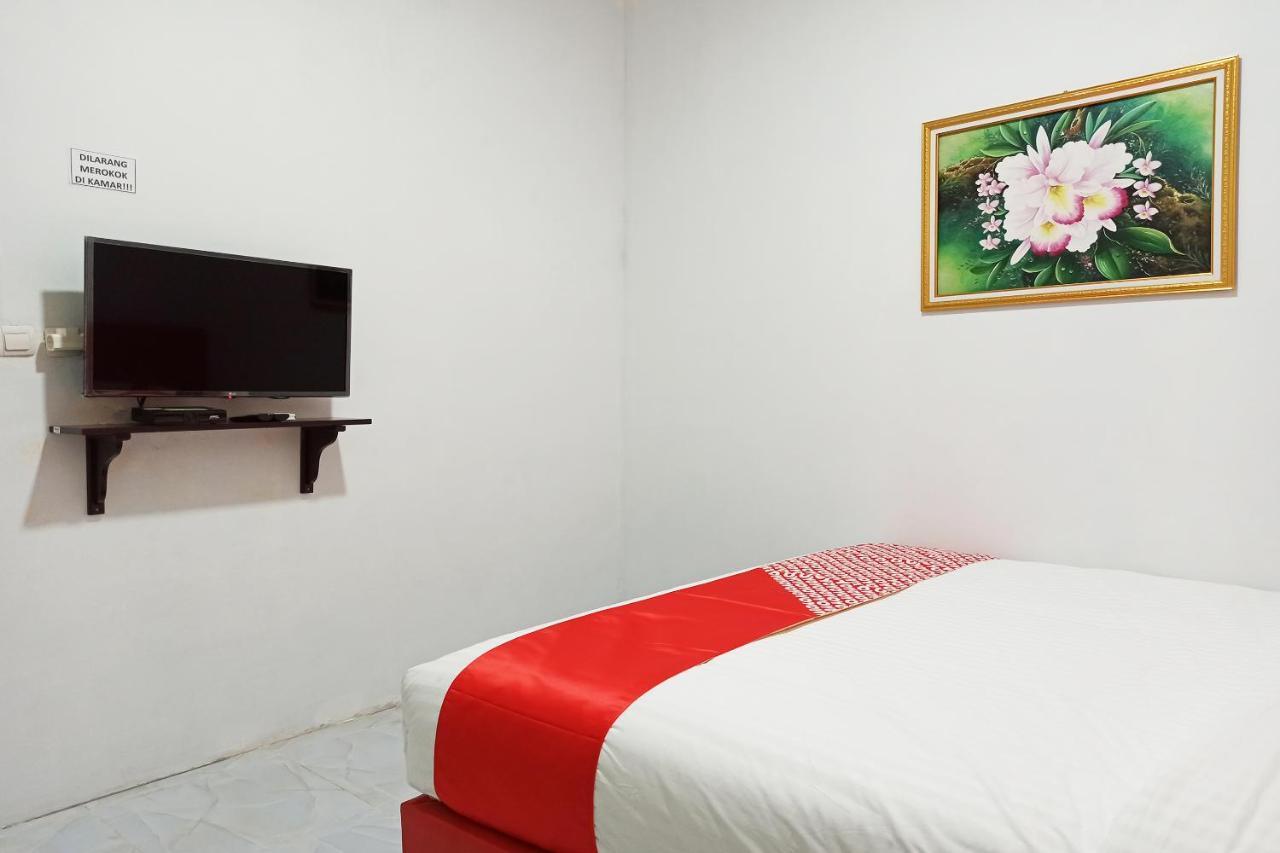 Oyo 2611 Hotel Krui Syariah Zewnętrze zdjęcie